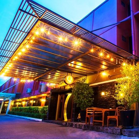 Q Hotel Bangkok Dış mekan fotoğraf