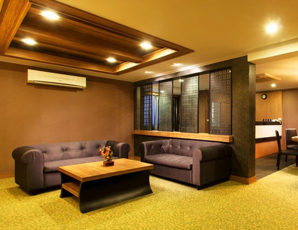 Q Hotel Bangkok Dış mekan fotoğraf