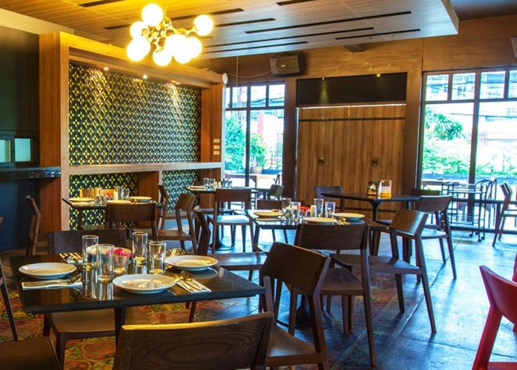 Q Hotel Bangkok Dış mekan fotoğraf