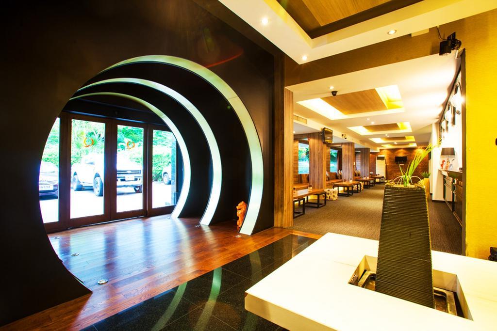 Q Hotel Bangkok Dış mekan fotoğraf