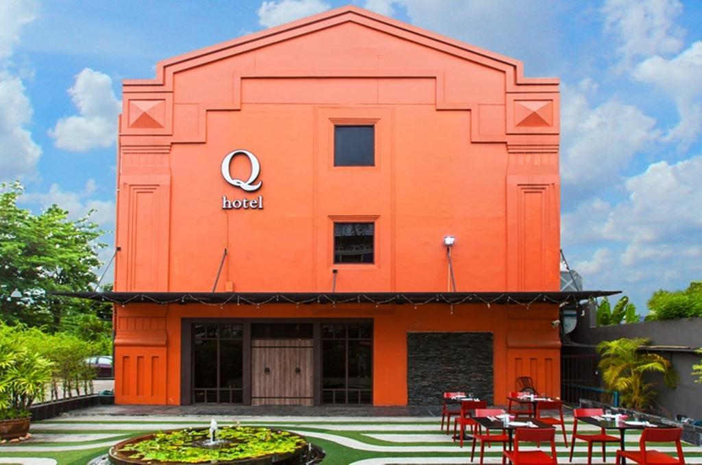 Q Hotel Bangkok Dış mekan fotoğraf