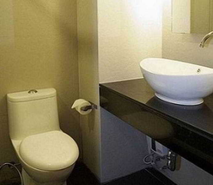 Q Hotel Bangkok Dış mekan fotoğraf