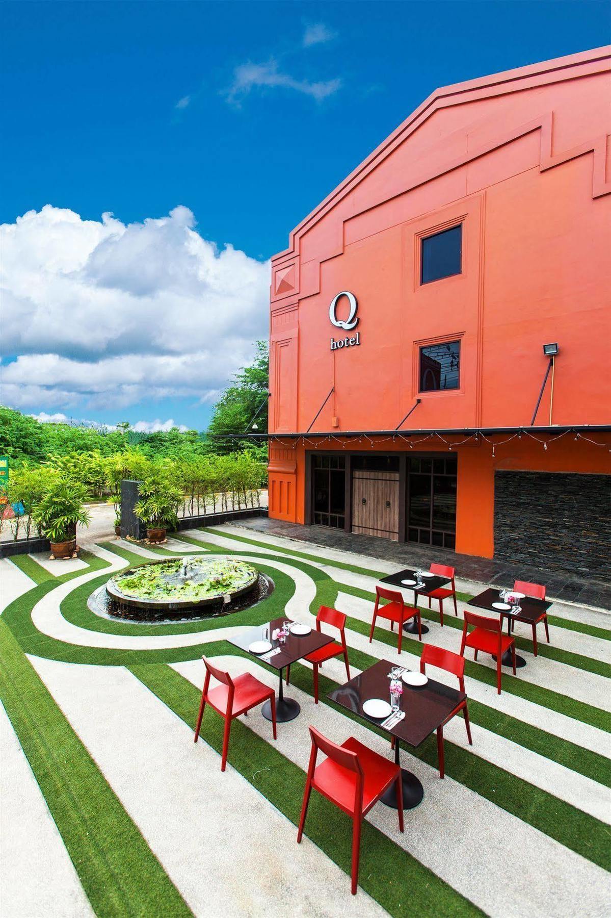 Q Hotel Bangkok Dış mekan fotoğraf