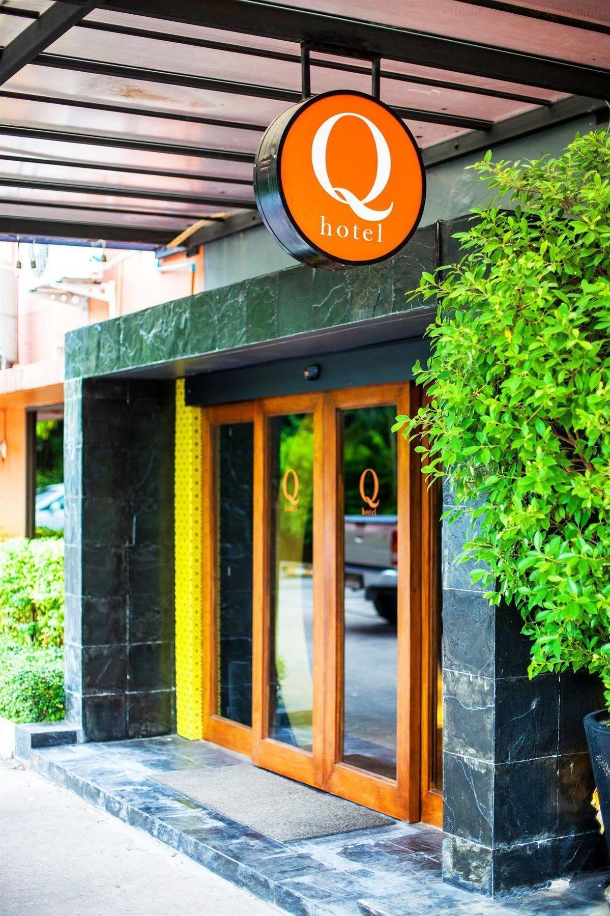 Q Hotel Bangkok Dış mekan fotoğraf